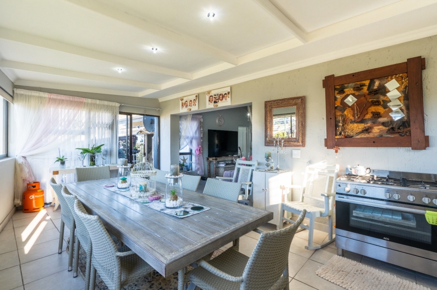 3 Bedroom Property for Sale in Island View Western Cape
